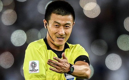 Thổi phạt penalty đầy tranh cãi, trọng tài Trung Quốc vô tình "giúp sức" cho thầy Park