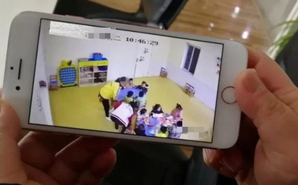 Check camera thấy cô giáo bấm điện thoại cả ngày, phụ huynh nhắc thì cô đáp một câu “cạn lời”