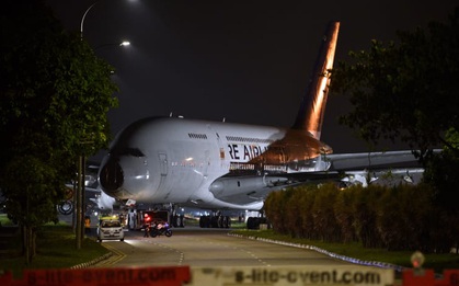 Hai gã khổng lồ Airbus A380 bị kéo đi "xẻ thịt" khi mới hơn 10 tuổi: Chuỗi ngày bi thảm của "tượng đài" bắt đầu?