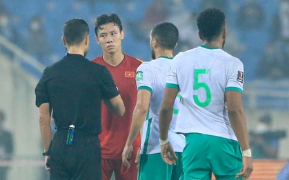 Áp đảo tuyển Việt Nam, tuyển Saudi Arabia vẫn bị gọi là "đá như trẻ con"
