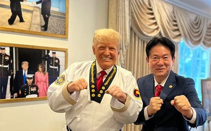 Ông Donald Trump nhận cửu đẳng huyền đai Taekwondo, ngang hàng ông Putin
