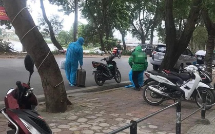 Hà Nội: F1 phải thuê xe ôm tự chở từ nhà ra trạm y tế phường để đi cách ly tập trung