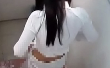 Nữ giáo viên 20 tuổi để lộ "clip nóng" trên TikTok, danh tính người còn lại trong video khiến dư luận sốc, cảnh sát lập tức bắt giữ