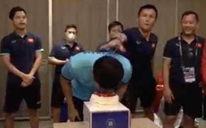 Nguyên Mạnh bị úp bánh ngày sinh nhật, đã tìm ra "trùm cuối" nhưng không phải là Hải Quế