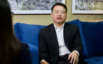 Dân văn phòng ồ ạt "chơi" chứng khoán, Shark Bình cảnh báo: "Suốt ngày đi làm nhưng thân thể ở trong lao, tinh thần ở ngoài lao, đắm đuối vào bảng điện tử rồi sẽ mất hết!"