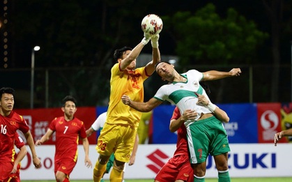 Trong đêm buồn trước Thái Lan, có 1 "người hùng ngang trái" níu kéo hi vọng cho thầy Park