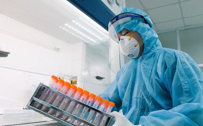 Hà Nội tiến sát mốc gần 1.900 ca mắc Covid-19, trong đó, 794 ca cộng đồng