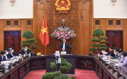 Thủ tướng: Thần tốc tiêm vắc-xin, nghiên cứu tiêm cho trẻ em từ 5 tuổi