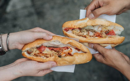 Là người Việt, bạn biết gì về vô vàn kiểu bánh mì khắp trong Nam ngoài Bắc?