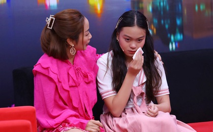 Một lần cùng mẹ đi "đánh ghen", bé gái 14 tuổi từ học lực khá - giỏi tụt xuống trung bình - yếu, mẹ ôm nỗi hối hận
