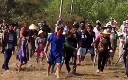 Xô xát do tranh chấp đất đai, đâm 3 người trong gia đình cô ruột trọng thương