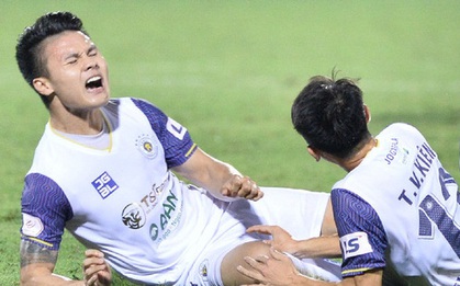 Quang Hải né đòn của đối thủ cực hay nhưng lại "sấp mặt" vì đồng đội