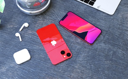 iPhone 13 tiếp tục lộ concept thiết kế mới, "tai thỏ" bé tẹo và camera khác biệt