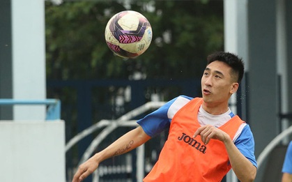 Cầu thủ Than Quảng Ninh trở lại tập luyện trước vòng 7 V.League: Nhà chẳng có gì ngoài... tinh thần