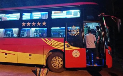 Phát hiện người đàn ông tử vong trên xe khách
