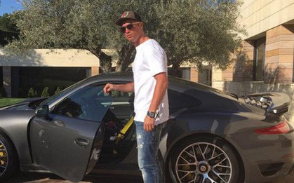 Ronaldo lộ động thái nhảy việc ở tuổi 36