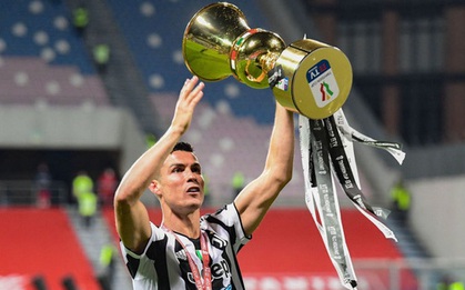 Juventus đăng quang Coppa Italia trong ngày Ronaldo "tịt ngòi"