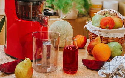 Bỏ 10,5 triệu đồng ra mua "nữ hoàng trong làng máy ép chậm", đắt đỏ nhưng mẹ Hà Nội không hề hối tiếc