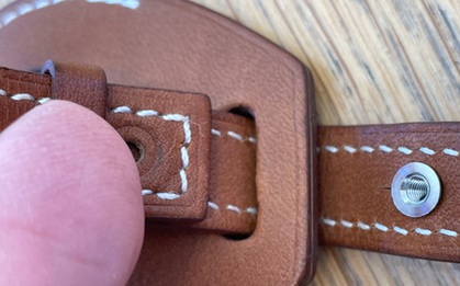 Giá tới 8 triệu, vậy mà móc khoá Hermes cho AirTag mới dùng vài hôm đã hỏng