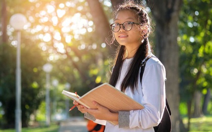 Cha mẹ chỉ học hết cấp 3 nhưng nuôi dạy con đỗ hẳn ĐH Stanford: Thiên tài trên đời này không thiếu, quan trọng là rèn cho trẻ những điều này từ nhỏ