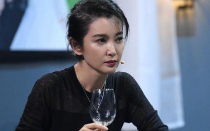 Lý Băng Băng thuê giúp việc lương 350 triệu/tháng nhưng 3 năm đuổi 20 người vì “bệnh sạch sẽ”, nghe 1001 yêu sách mà xỉu ngang