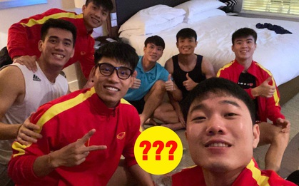 Phát hiện cuộc "tụ tập" của 7 anh chàng đội tuyển Việt Nam tại Dubai: Nhìn món ăn mang theo, ai cũng đòi ship thêm đồ cho đỡ lẻ loi