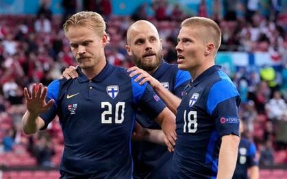 Loạt hành động ý nghĩa của cầu thủ Phần Lan để tri ân Eriksen và ĐT Đan Mạch