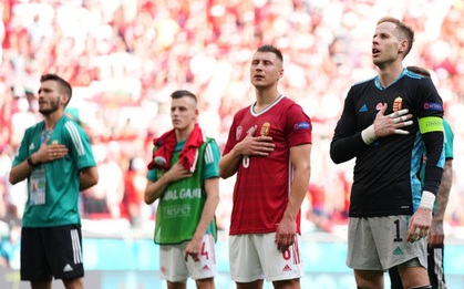 Xúc động khoảnh khắc ĐT Hungary đặt tay lên ngực trái, hát Quốc ca với 5,5 vạn khán giả sau khi kiên cường cầm hòa Pháp