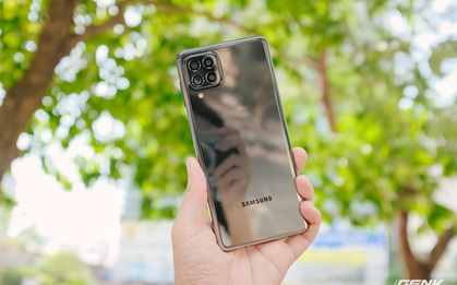 Trên tay Samsung Galaxy M62: Màn hình 6.7 inch, camera chính 64MP và pin 7000mAh