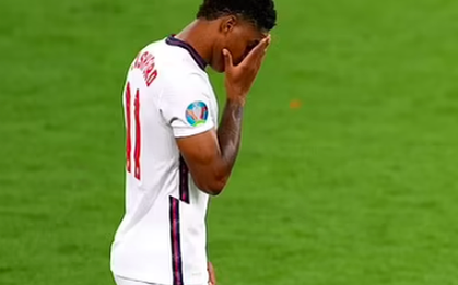 Tiền đạo tuyển Anh viết tâm thư dằn vặt về quả luân lưu: Tôi có thể đá penalty trong giấc ngủ, tại sao quả này đá hỏng?