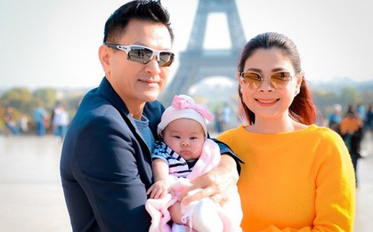 Thanh Thảo đăng ảnh ôm con gái cùng dòng trạng thái lạ, nghi vấn trục trặc hôn nhân với ông xã Việt Kiều?