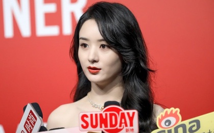 Bị hỏi 1 tháng đưa con trai bao nhiêu tiền, Triệu Lệ Dĩnh trả lời 1 câu khiến nhiều người xót xa