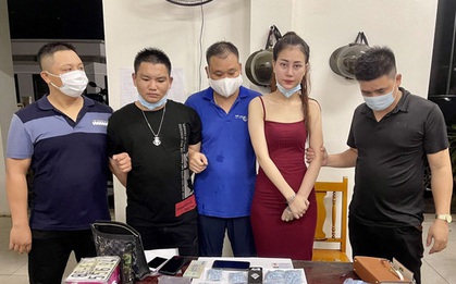 "Kiều nữ" đi xế hộp giao dịch 1.500 viên thuốc lắc