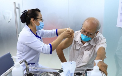 Hà Nội: Người trên 65 tuổi sẽ tiêm vắc xin Covid-19 ở đâu, khi nào?