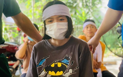 Bố qua đời, nữ sinh nén nỗi đau dự kỳ thi THPT