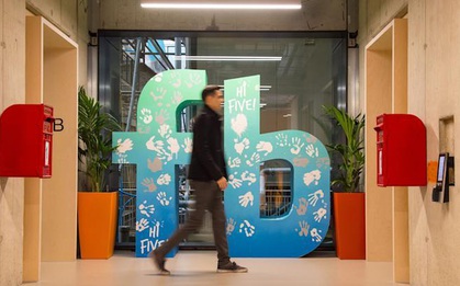 Facebook lùi lịch trở lại văn phòng tới năm 2022