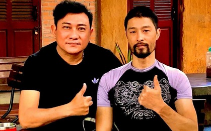 Johnny Trí Nguyễn hội ngộ bạn diễn sau 8 năm đóng Bụi Đời Chợ Lớn, vẻ ngoài khác lạ đến khó nhận ra!