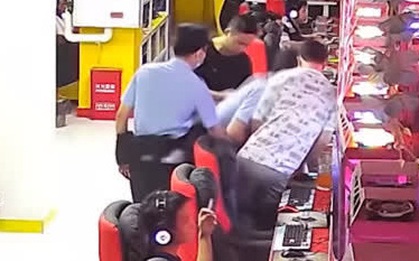Cảnh sát đi "cày game" vô tình bắt được tội phạm truy nã bằng cách ít ai ngờ tới!