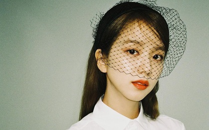 Jisoo (BLACKPINK) gây bão MXH chỉ với 1 bức ảnh: Danh xưng "Hoa hậu Hàn Quốc" đúng là không tự nhiên mà có!