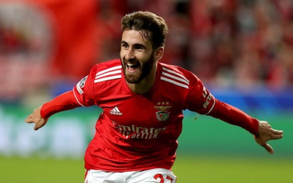 Barca đứng bét bảng sau thảm bại 0-3 muối mặt trước Benfica