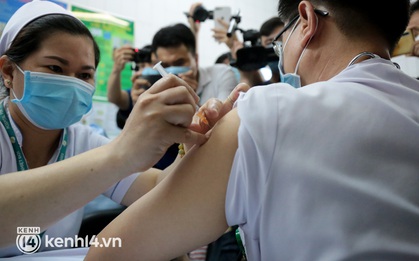 Gần 90% người dân trên 18 tuổi ở TP.HCM đã được tiêm vaccine mũi 1