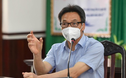 Phó Thủ tướng: "Đang tăng cường giãn cách, sao để dân xếp hàng xét nghiệm, nhận quà?"