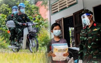 Ảnh: Bộ đội lặn lội xuống các xóm nhỏ, đến từng nhà trao sách cho các học sinh ở TP.HCM