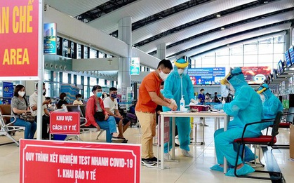 Trẻ em chưa tiêm vắc xin phòng COVID-19 khi bay nội địa cần lưu ý gì?