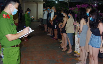 51 nam, nữ "thác loạn" ma túy trong vũ trường Queen Club
