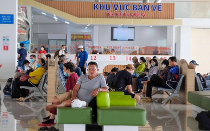Bến xe Miền Đông mới dần nhộn nhịp khách khi tiếp nhận 79 tuyến xe từ bến xe cũ