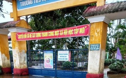 Ứng phó mưa lũ nguy hiểm, học sinh vùng trũng TT-Huế nghỉ học từ chiều 14/10