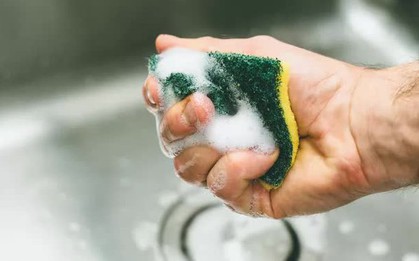 Đừng chủ quan, miếng bọt biển rửa bát nhà bạn cũng cần thay định kỳ