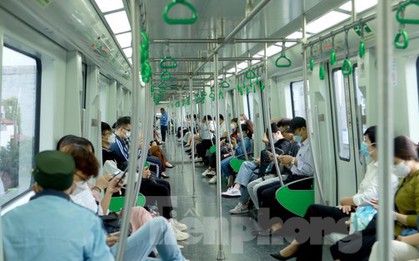 Hơn 32.000 lượt khách đi tàu điện Cát Linh - Hà Đông mỗi ngày