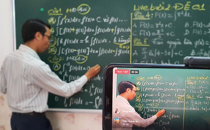 Hết dịch, hết dạy học online?